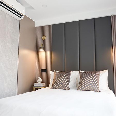Recharge Studio Apartment & Suites Σιγκαπούρη Δωμάτιο φωτογραφία